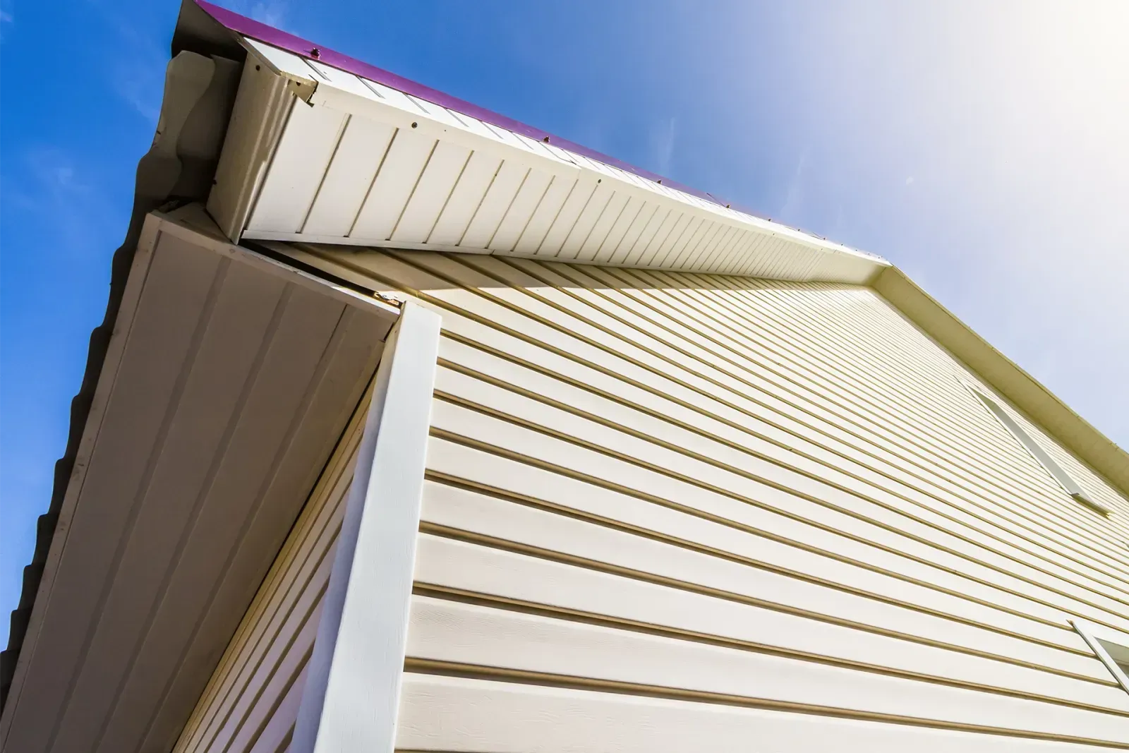 6901ee46c952d2968d124f72_684b2f115c5b97dfa044f9c3_d46f971d365f24077e38d2e4b847c0b1_vinyl siding 2-p-1600.webp